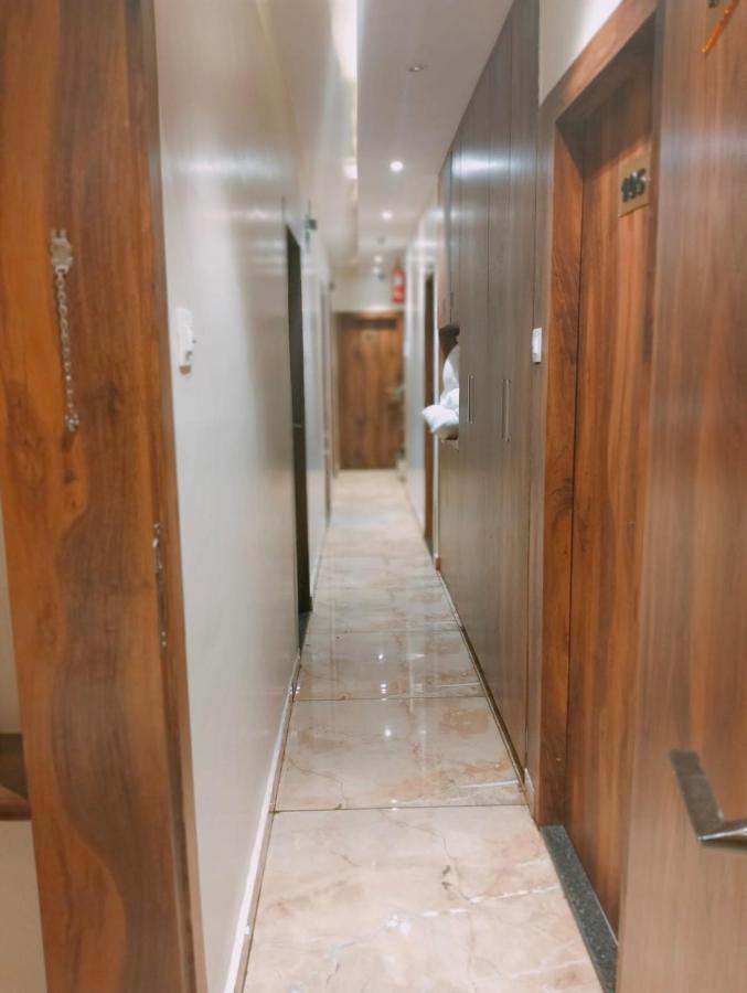 Hotel Adams Inn Near Mumbai Airport Zewnętrze zdjęcie