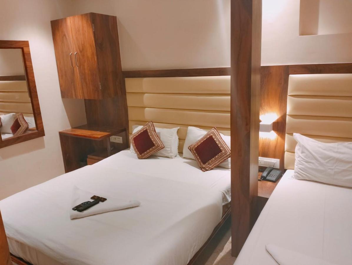 Hotel Adams Inn Near Mumbai Airport Zewnętrze zdjęcie