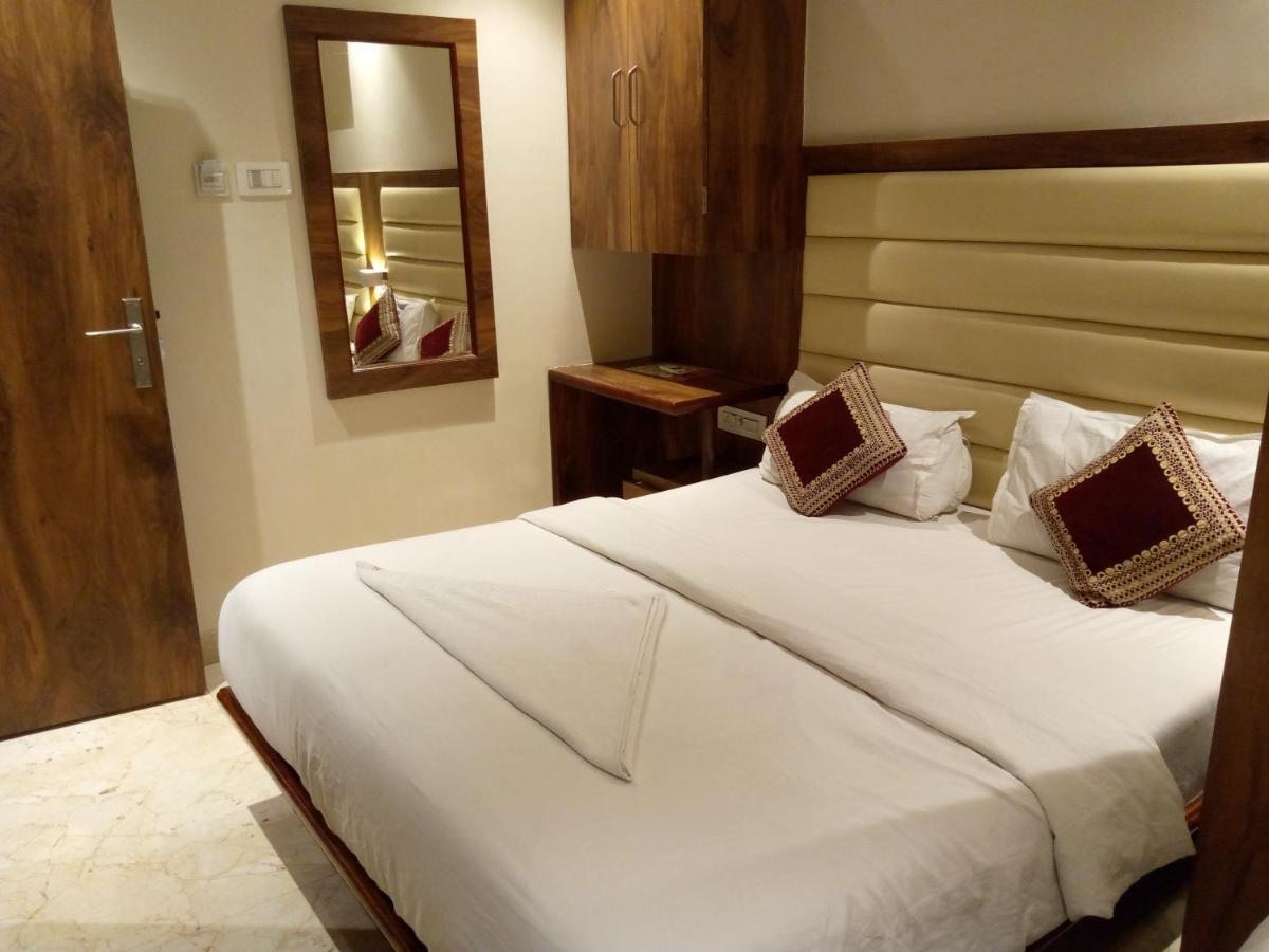 Hotel Adams Inn Near Mumbai Airport Zewnętrze zdjęcie