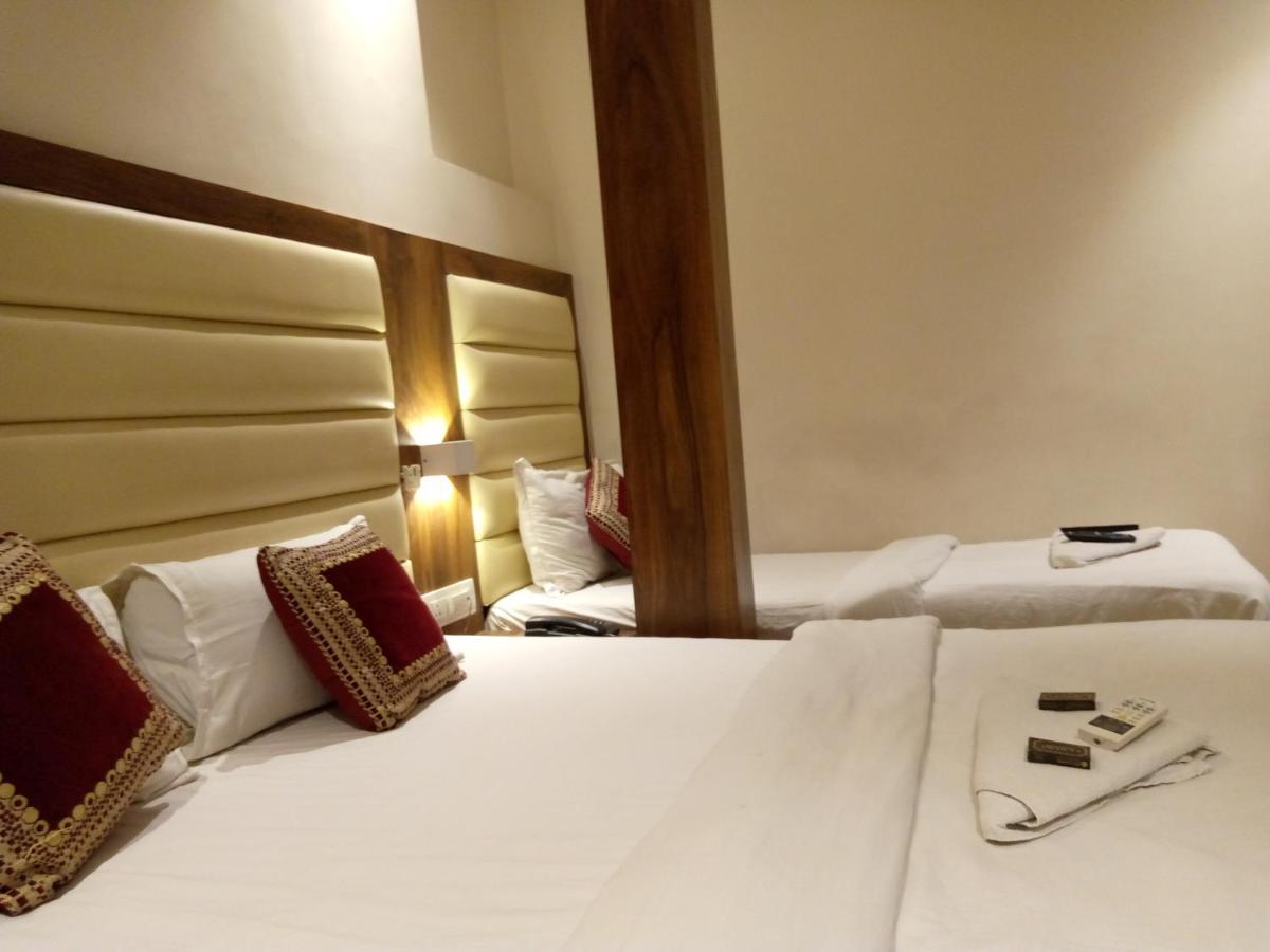 Hotel Adams Inn Near Mumbai Airport Zewnętrze zdjęcie